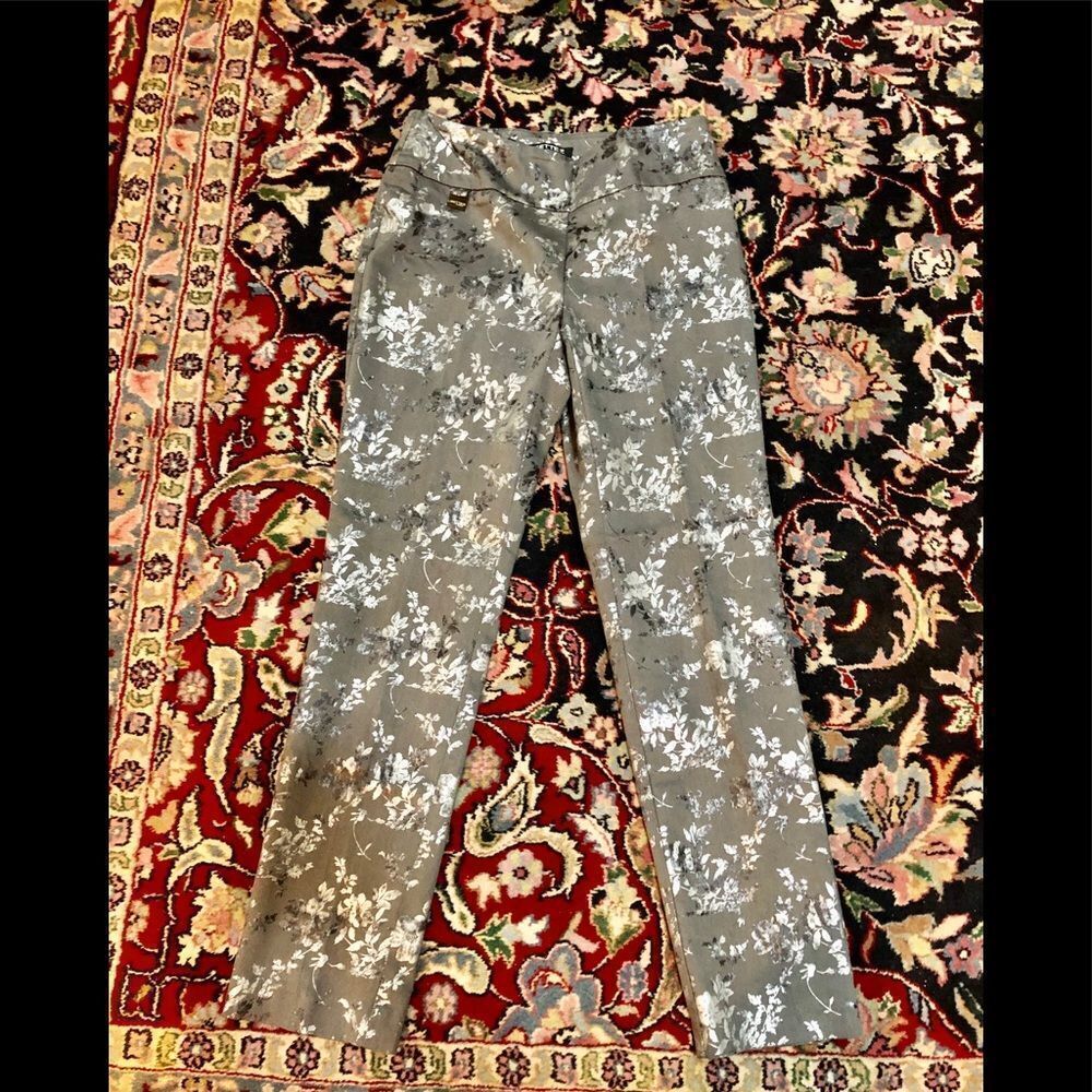Beautiful pants by LisetteL Montreal